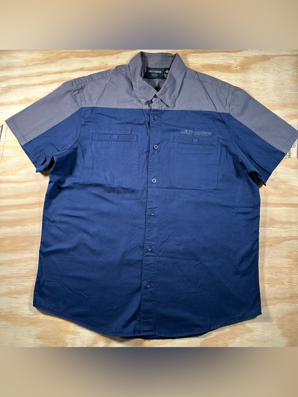 Harley-Davidson Two-Tone Short Sleeve Button-Down Shirt - Navy & Gray